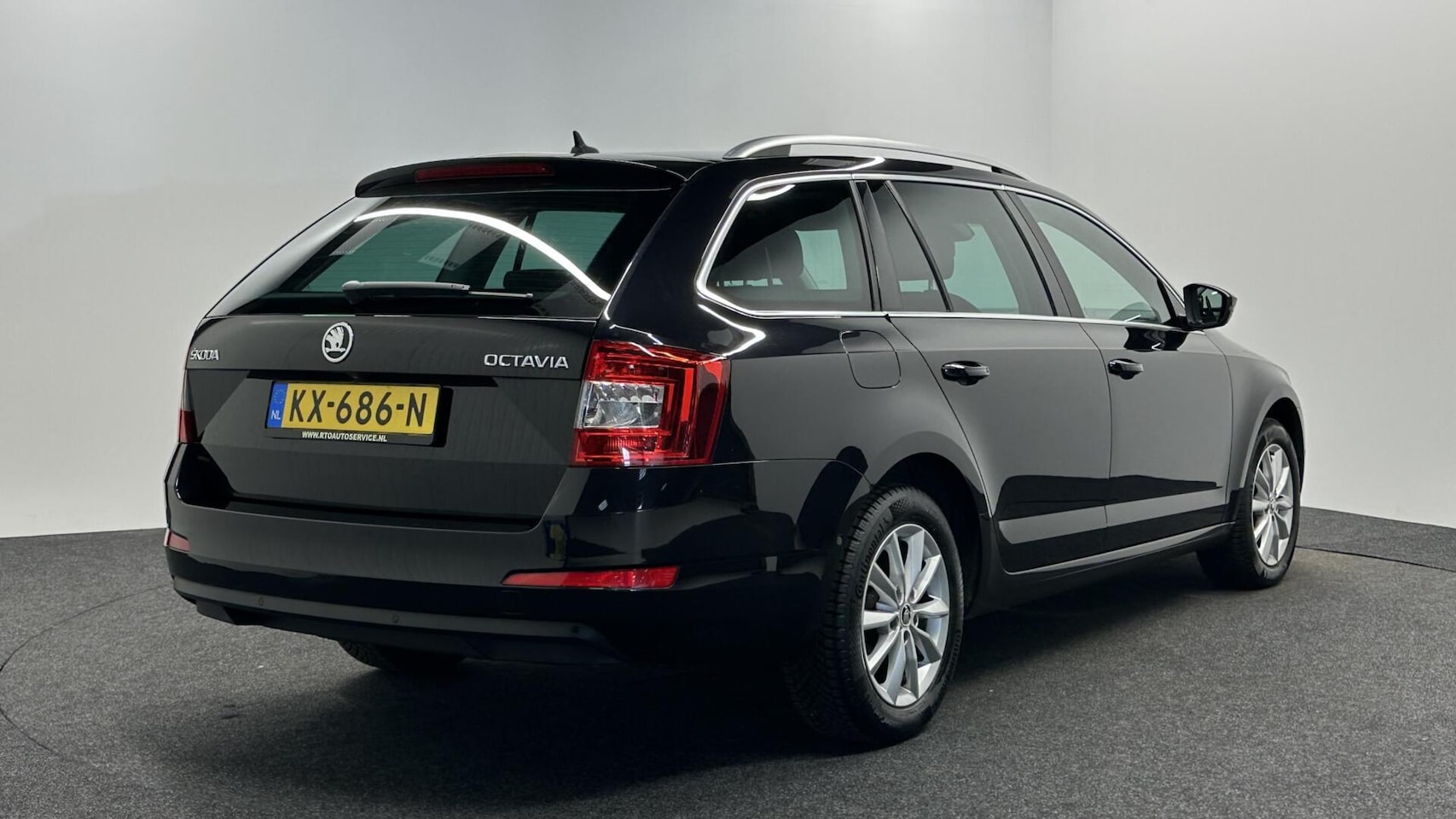 Skoda Octavia Combi - 1.0 TSI Greentech Style Business CAMERA NAVI CRUISE CARPLAY. - AutoWereld.nl