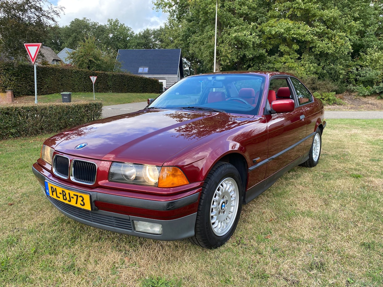 BMW 3-serie Coupé - 316i Executive - AutoWereld.nl