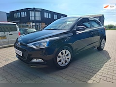 Hyundai i20 - 1.4 active/automaat/airco/cruise control