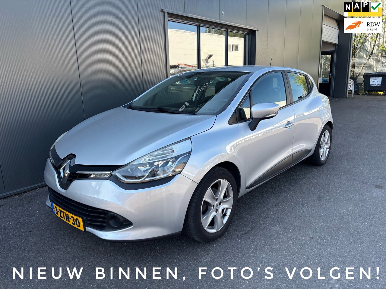 Renault Clio - TCe 90 Expression / Navigatie / Afn. Trekhaak! - AutoWereld.nl