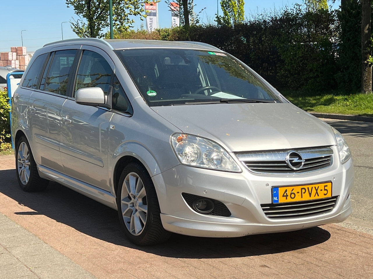 Opel Zafira - 1.8 Cosmo * 7Persoons | APK 01-2027 - AutoWereld.nl