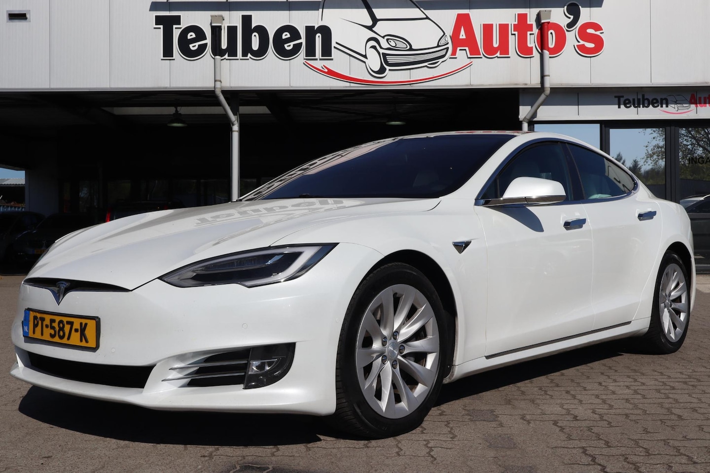 Tesla Model S - 90D Base | SOH 86,7% | Autopilot | Audio Premium | Luxe lederen bekleding - AutoWereld.nl