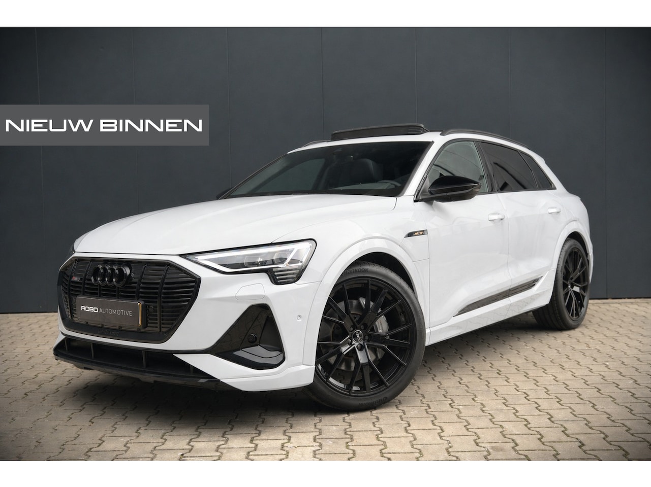 Audi e-tron - e-tron 50 quattro Launch edition Black 71 kWh | Black Edition | Panoramadak | Memory Seat - AutoWereld.nl