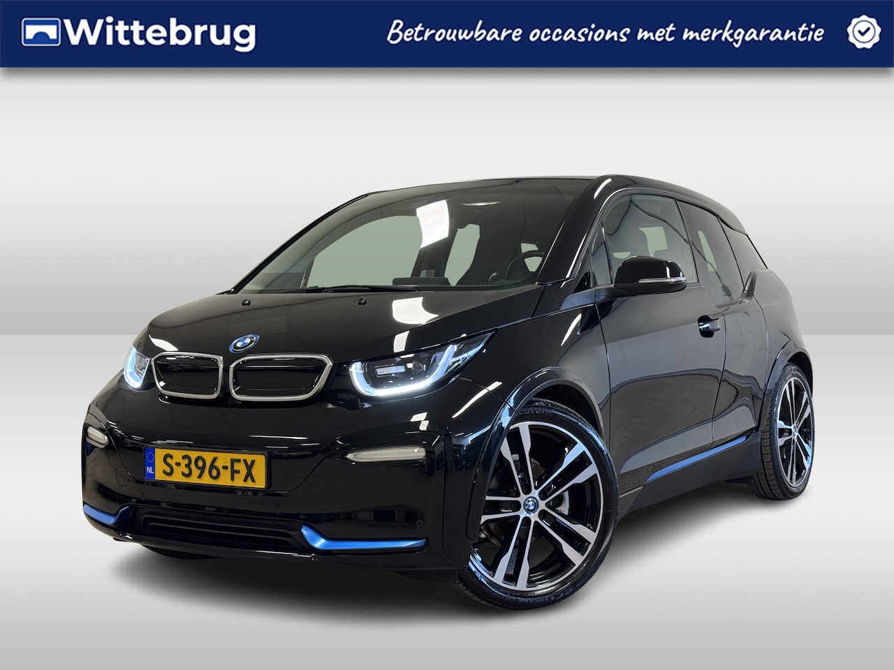BMW i3 - S iPerformance 94Ah 33 kWh | Stoelverwarming | Lederen bekleding | - AutoWereld.nl
