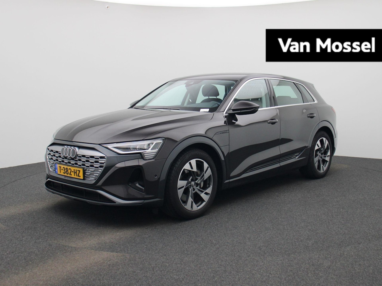 Audi Q8 e-tron - 55 quattro Edition 115 kWh 408 PK | Automaat | Navigatie | Apple Carplay | Android Auto | - AutoWereld.nl