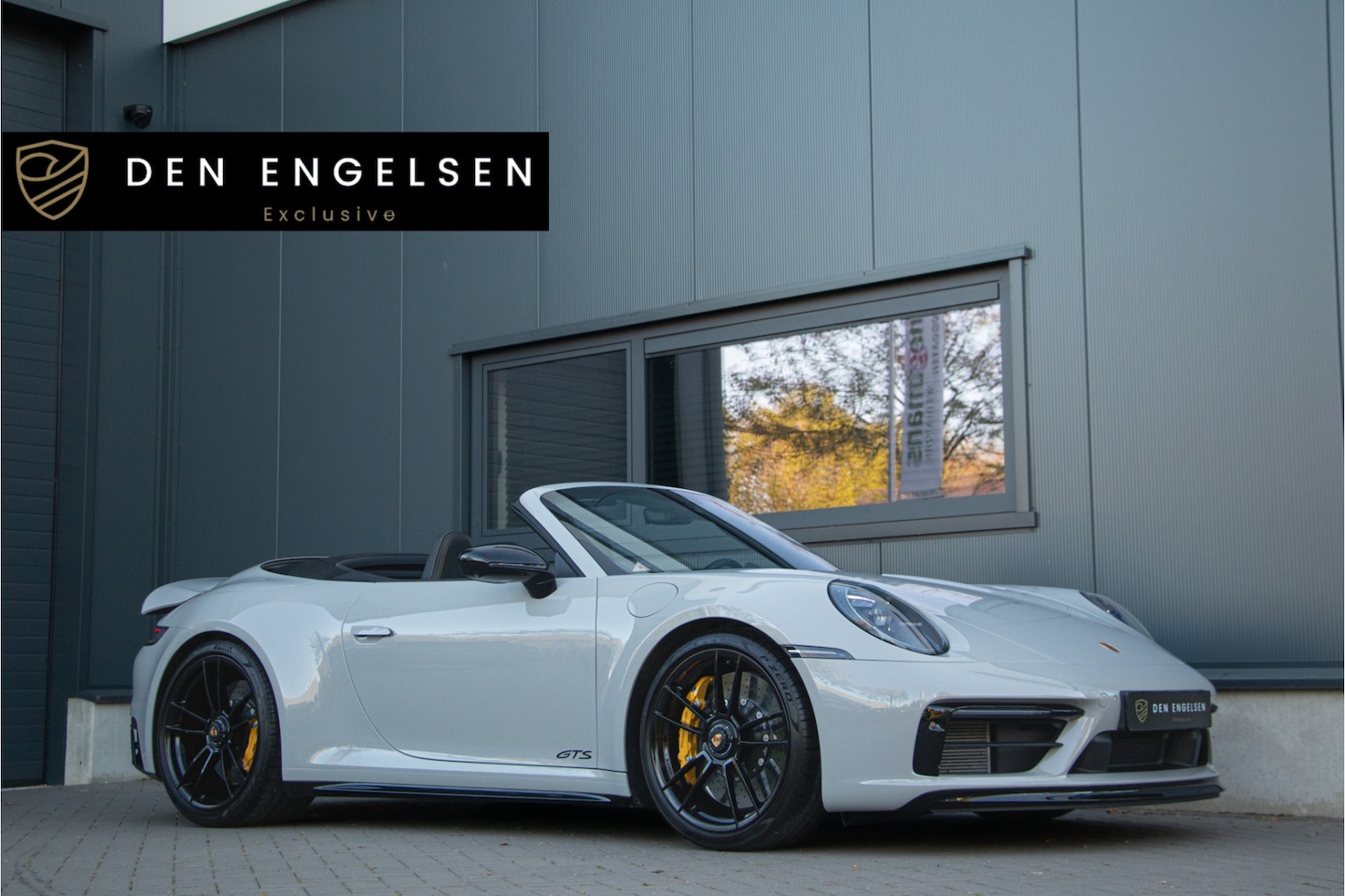 Porsche 911 Cabrio - 3.0 Carrera GTS 480PK | Handgeschakeld | Keramische | NL Auto | Burmester | Lift | ACC | P - AutoWereld.nl