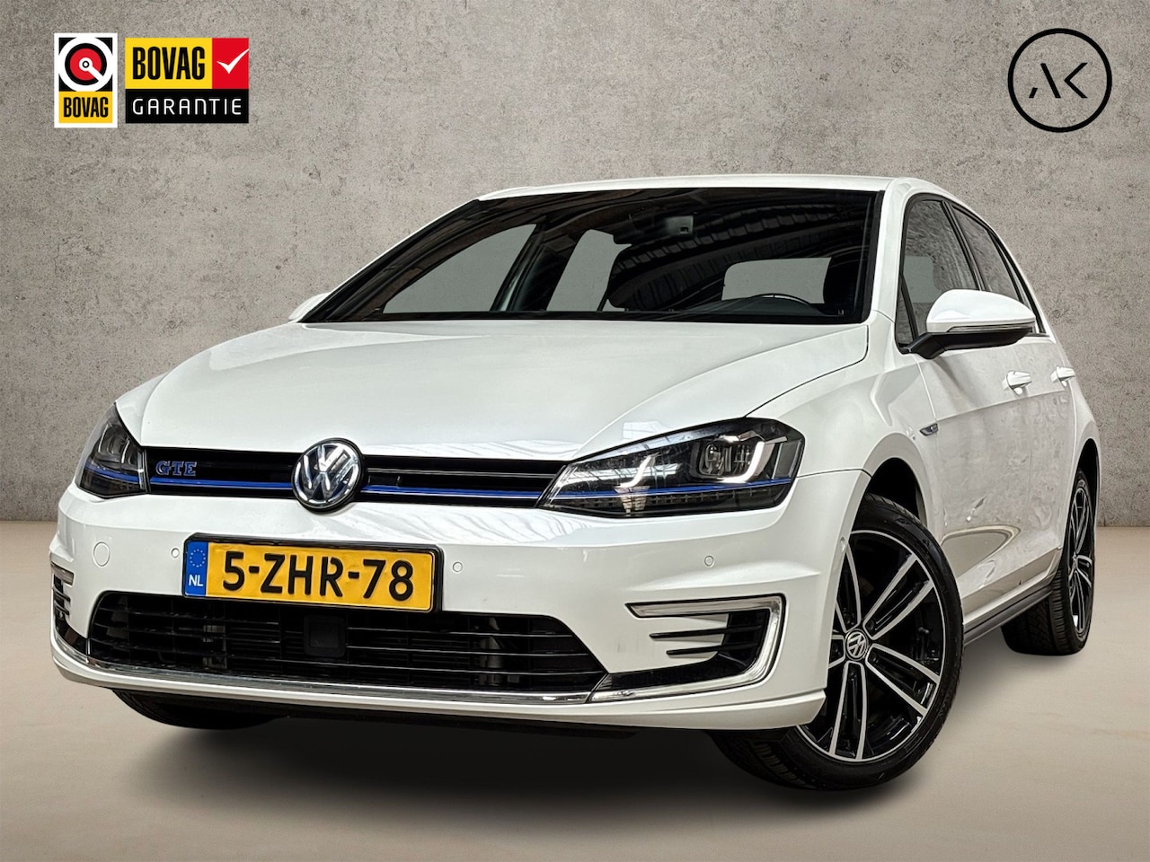 Volkswagen Golf - 1.4 TSI GTE 204Pk Automaat (NAVIGATIE, PARELMOER, CLIMATE, ADAPTIVE CRUISE, SPORTSTOELEN, - AutoWereld.nl