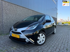 Toyota Aygo - 1.0 VVT-i x-play/Dealer OH/CAMERA/AIRCO/NL AUTO