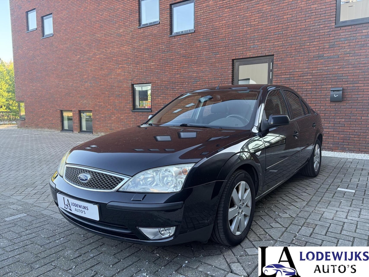 Ford Mondeo - 2.0-16V Futura 2.0-16V Futura - AutoWereld.nl