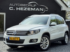 Volkswagen Tiguan - 1.4 TSI Sport&Style Navi Automaat Cruise Control StoelVerw trekhaak PDC