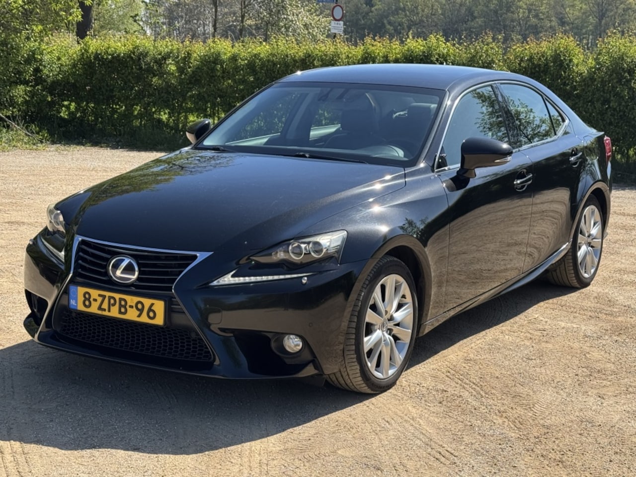 Lexus IS - 300h Business Line Pro *NAVI/CAMERA - AutoWereld.nl