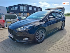 Ford Focus Wagon - 1.5 ST-Line /navi /airco/trekhaak
