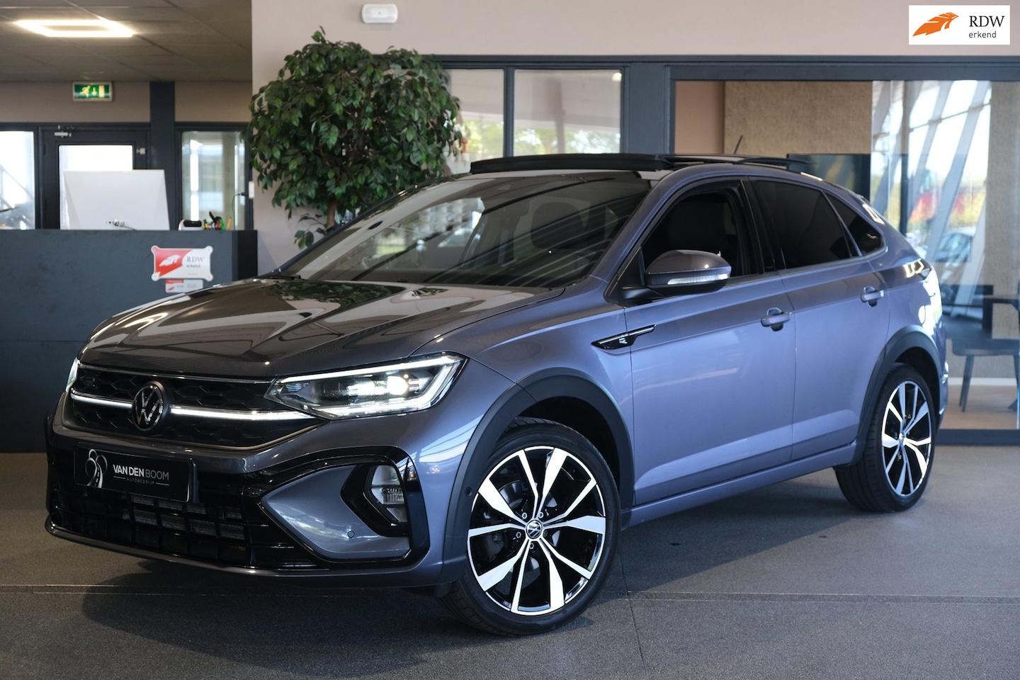 Volkswagen Taigo - 1.5 TSI R-Line Dsg Pano Navi Virtual Led Cam Acc Pdc - AutoWereld.nl