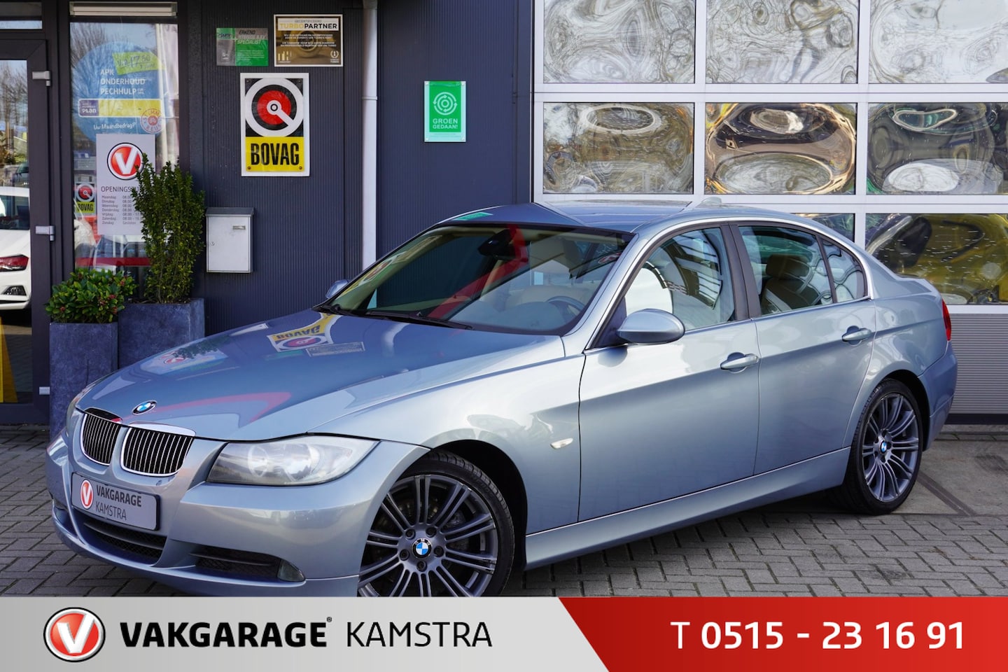 BMW 3-serie - 325i 218PK Automaat Leder/Clima/Cruise/PDC/Navi - AutoWereld.nl