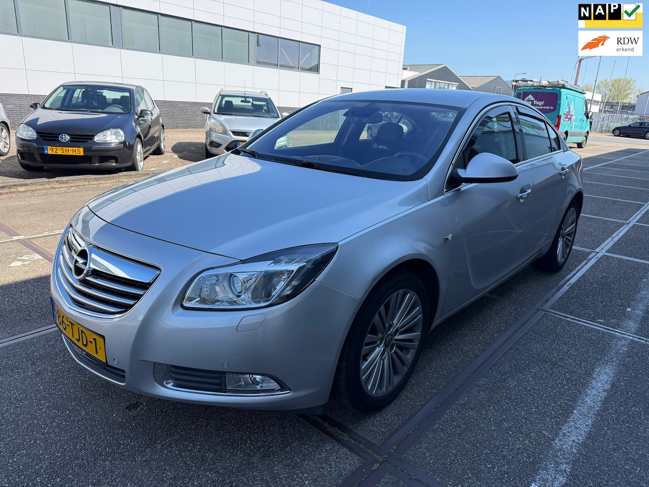 Opel Insignia - 2.0 T Cosmo /AUTOMAAT / APK / NAP / AIRCO / BOEKJES / ELEK STOELEN / ZEER NETTE AUTO!!!! - AutoWereld.nl