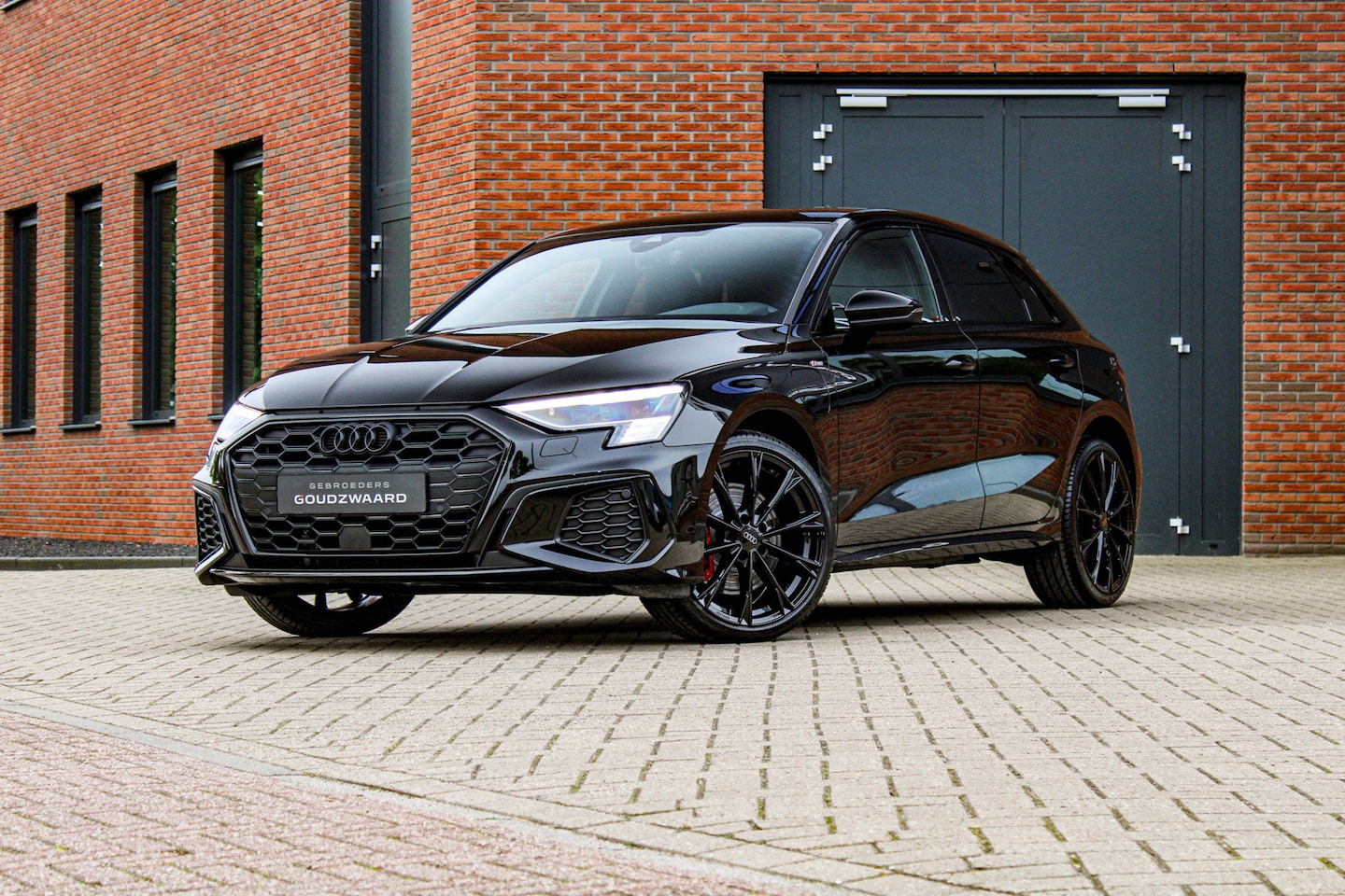 Audi A3 Sportback - 45 TFSI e S edition Competition | Sportstoelen | Matrix | Camera | ACC - AutoWereld.nl