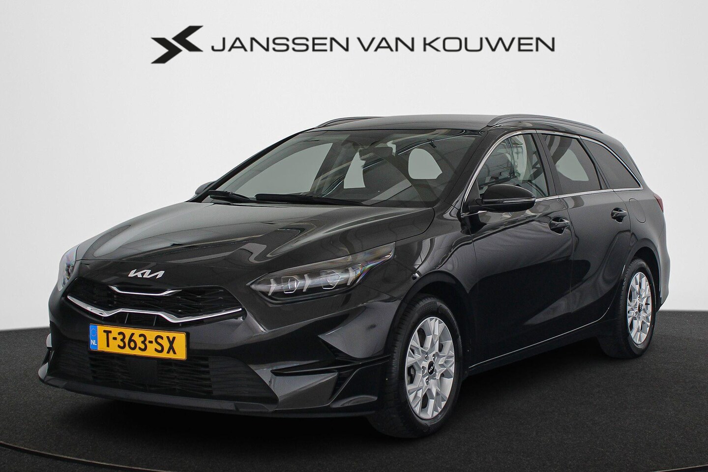 Kia Cee'd Sportswagon - Ceed 1.5 T-GDi MHEV DynamicPlusLine 160PK Stuur-Stoelverwarming Navi Clima - AutoWereld.nl