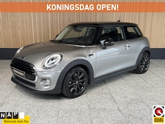 MINI Cooper - 1.5 Cooper Chili Serious Business NL auto | Schuif / kantel dak | Lederen stoelen