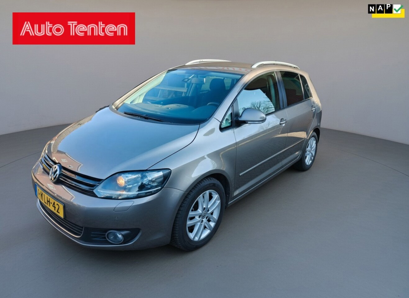 Volkswagen Golf Plus - 1.4 TSI Highline 1.4 TSI Highline, Trekhaak, Xenon, Clima, PDC, Cruise, lage KMS, NAP - AutoWereld.nl