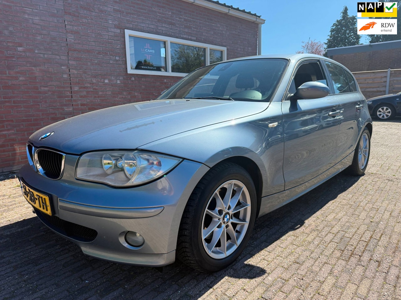 BMW 1-serie - 120i Automaat Airco Apk 11-11-2026 cruise LMV PDC - AutoWereld.nl