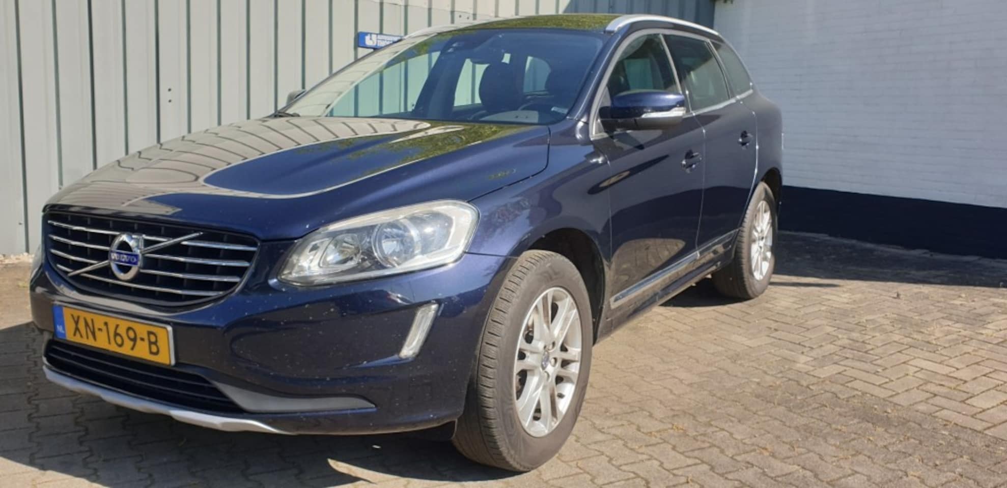 Volvo XC60 - 2.0 D3 FWD - AutoWereld.nl