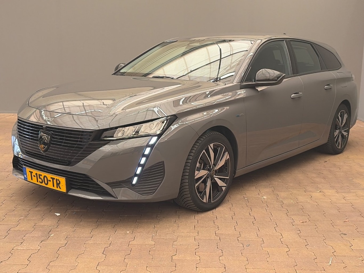 Peugeot 308 SW - 1.6 Plug-in Hybrid 180 Active Pack Business | Draadloos Apple Carplay & Android Auto | Cru - AutoWereld.nl