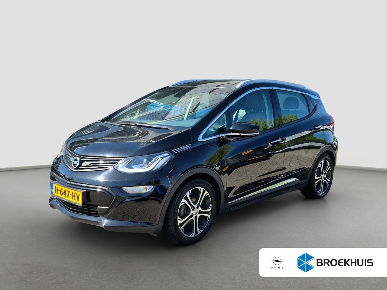Opel Ampera-e - Business executive 60 kWh Stuur+Stoelverwarming | Vol leder | Camera | Keyless | Adaptive - AutoWereld.nl