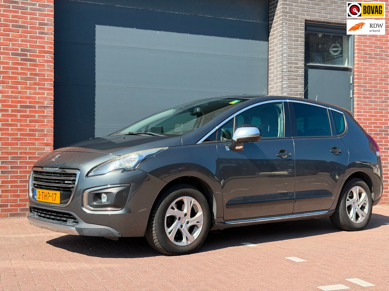 Peugeot 3008 - 2.0 HDi HYbrid4 Blue Lease | Navigatie| HUD | Trekhaak | - AutoWereld.nl