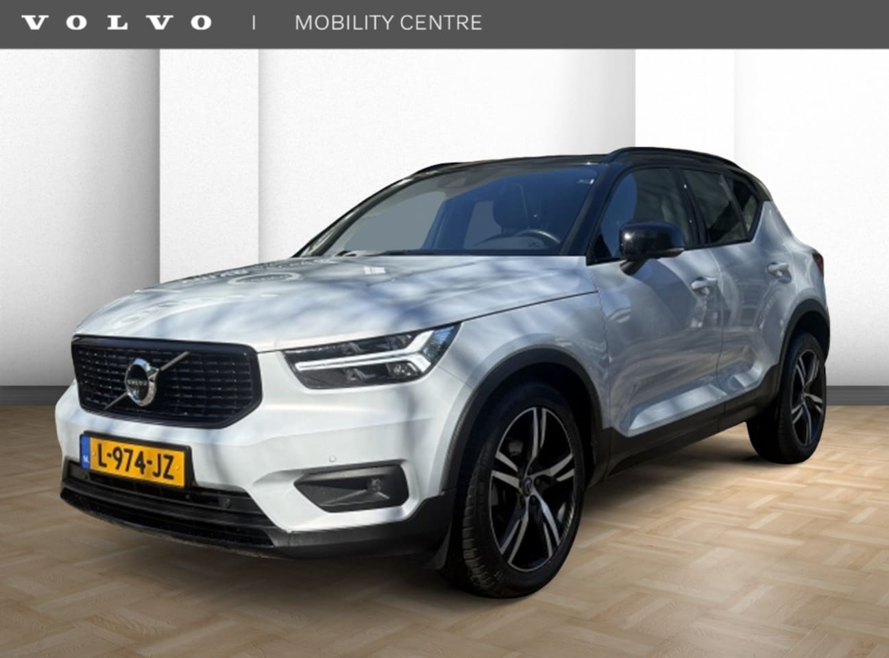 Volvo XC40 - T3 R-Design | 360° camera | Schuif-/Kanteldak | Trekhaak - AutoWereld.nl