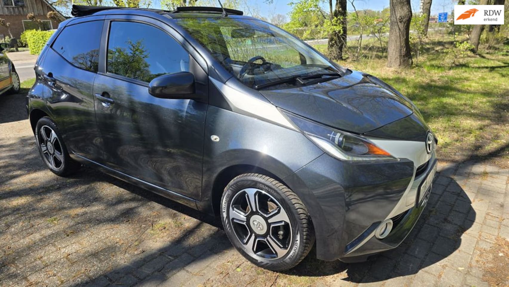Toyota Aygo - 1.0 VVT-i x-clusiv cabrio - AutoWereld.nl