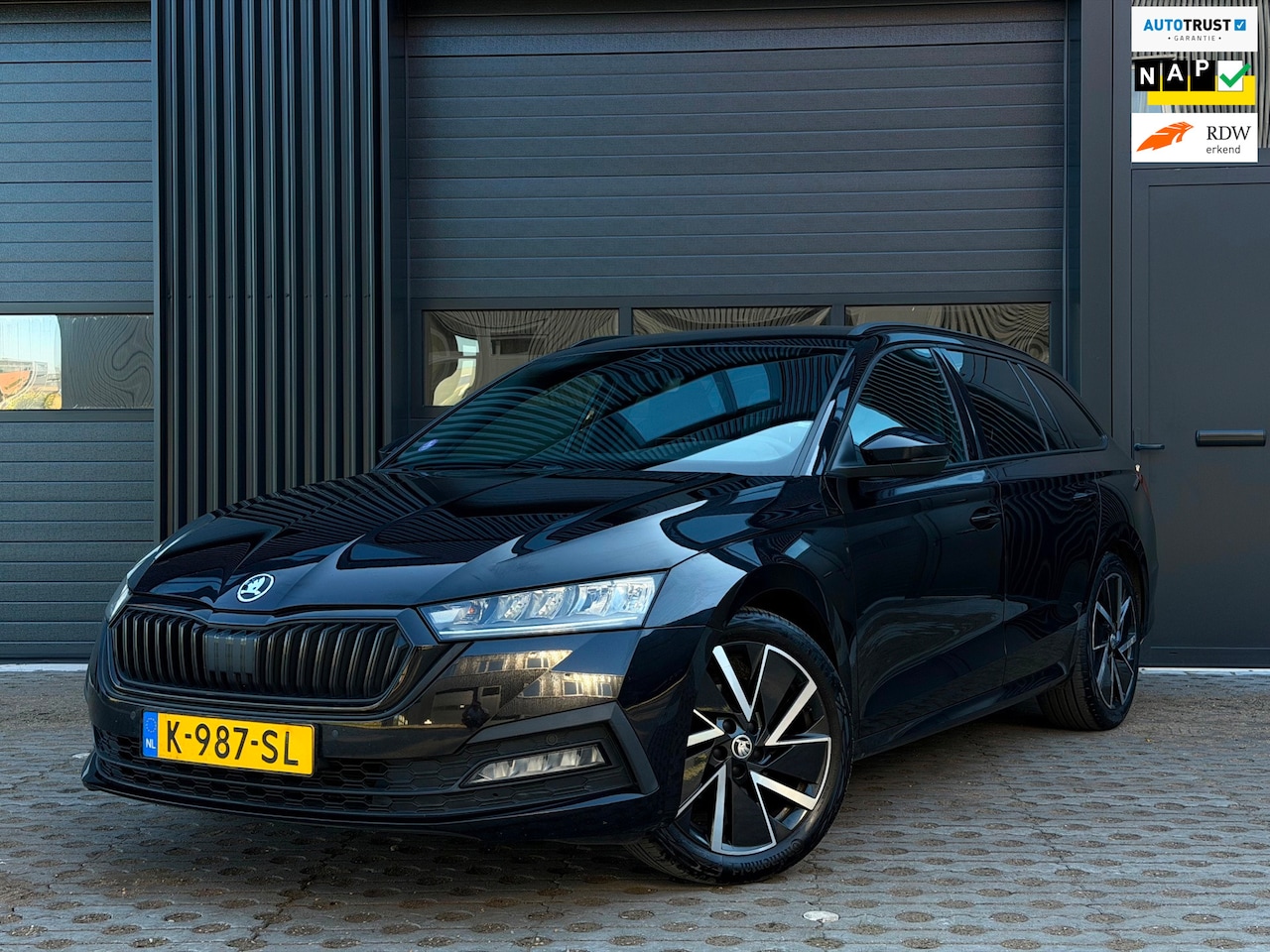 Skoda Octavia Combi - 1.0 TSI Sport Business | Dealerondh - AutoWereld.nl