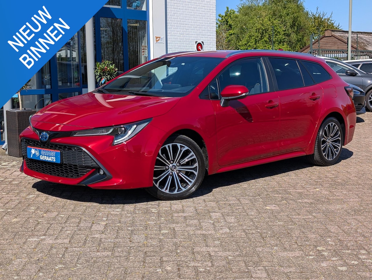 Toyota Corolla Touring Sports - 2.0 Hybrid Style 184 pk | Parkeersensoren V+A, Navigatie, Adapt. Cruise Control, LED, Elek - AutoWereld.nl