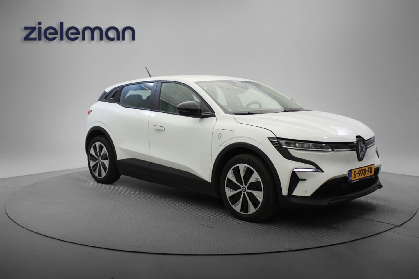 Renault Mégane - EV60 Optimum Charge Evolution - WLTP 470 km, Digitaal Cockpit, Carplay, Camera, SOH 92,9% - AutoWereld.nl
