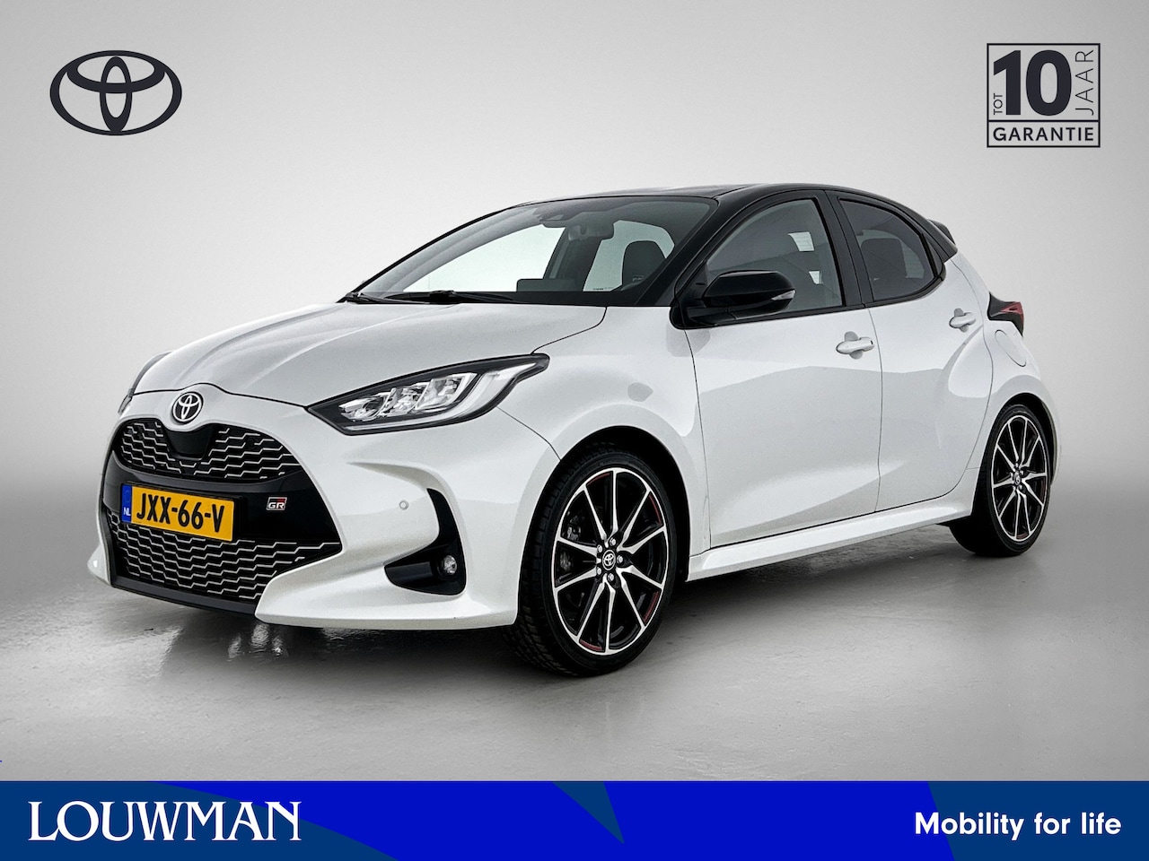 Toyota Yaris - 1.5 Hybrid GR Sport | Stuur-Stoelverwarming | Head Up Display | JBL | Blindspot | Parkeers - AutoWereld.nl