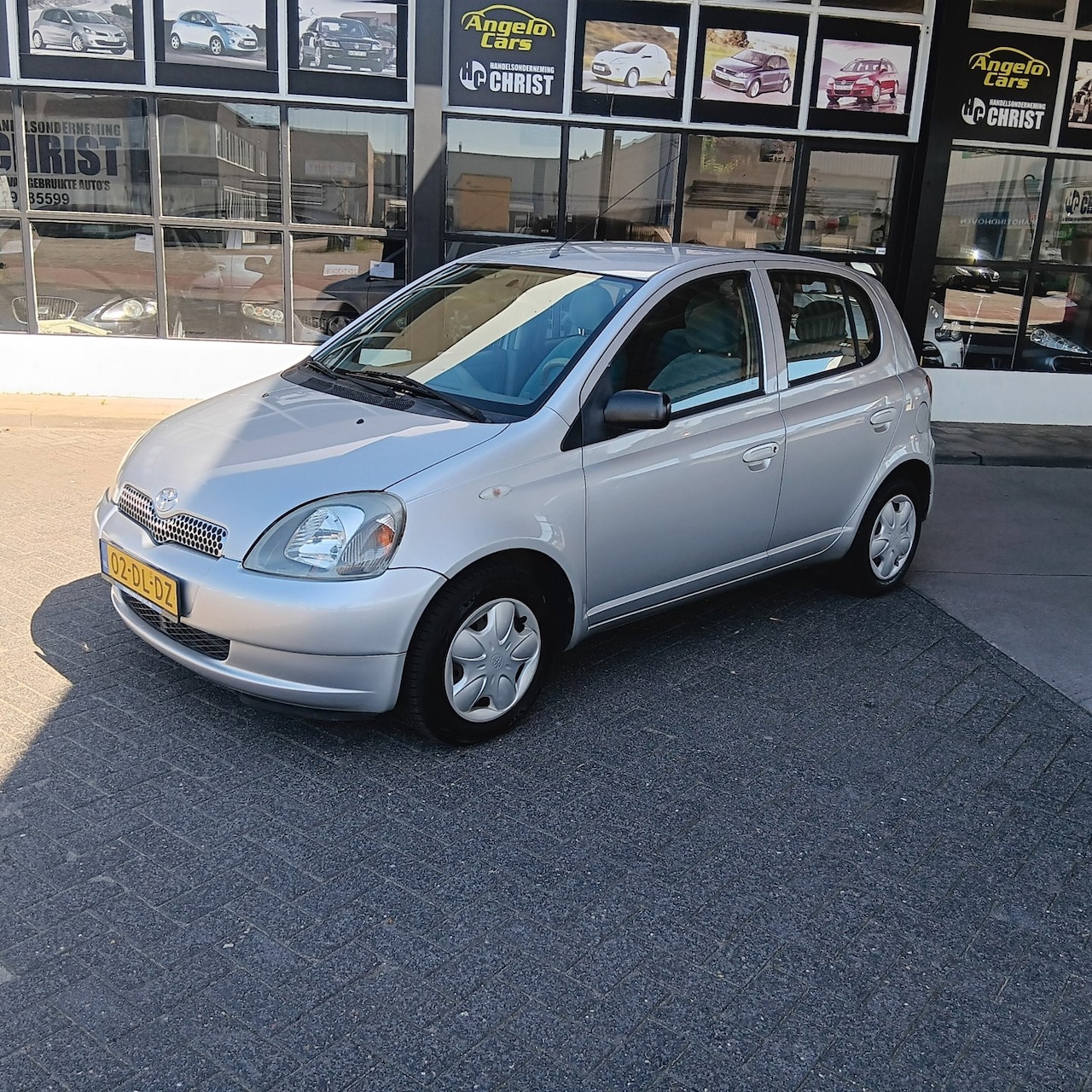 Toyota Yaris - 1.0-16V VVT-i Sol 1.0-16V VVT-i Sol - AutoWereld.nl