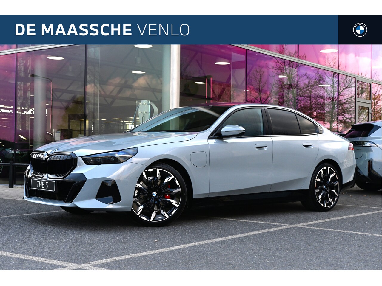 BMW 5-serie - 530e M Sport Automaat / Panoramadak / Bowers & Wilkins / Adaptieve LED / Stoelventilatie / - AutoWereld.nl