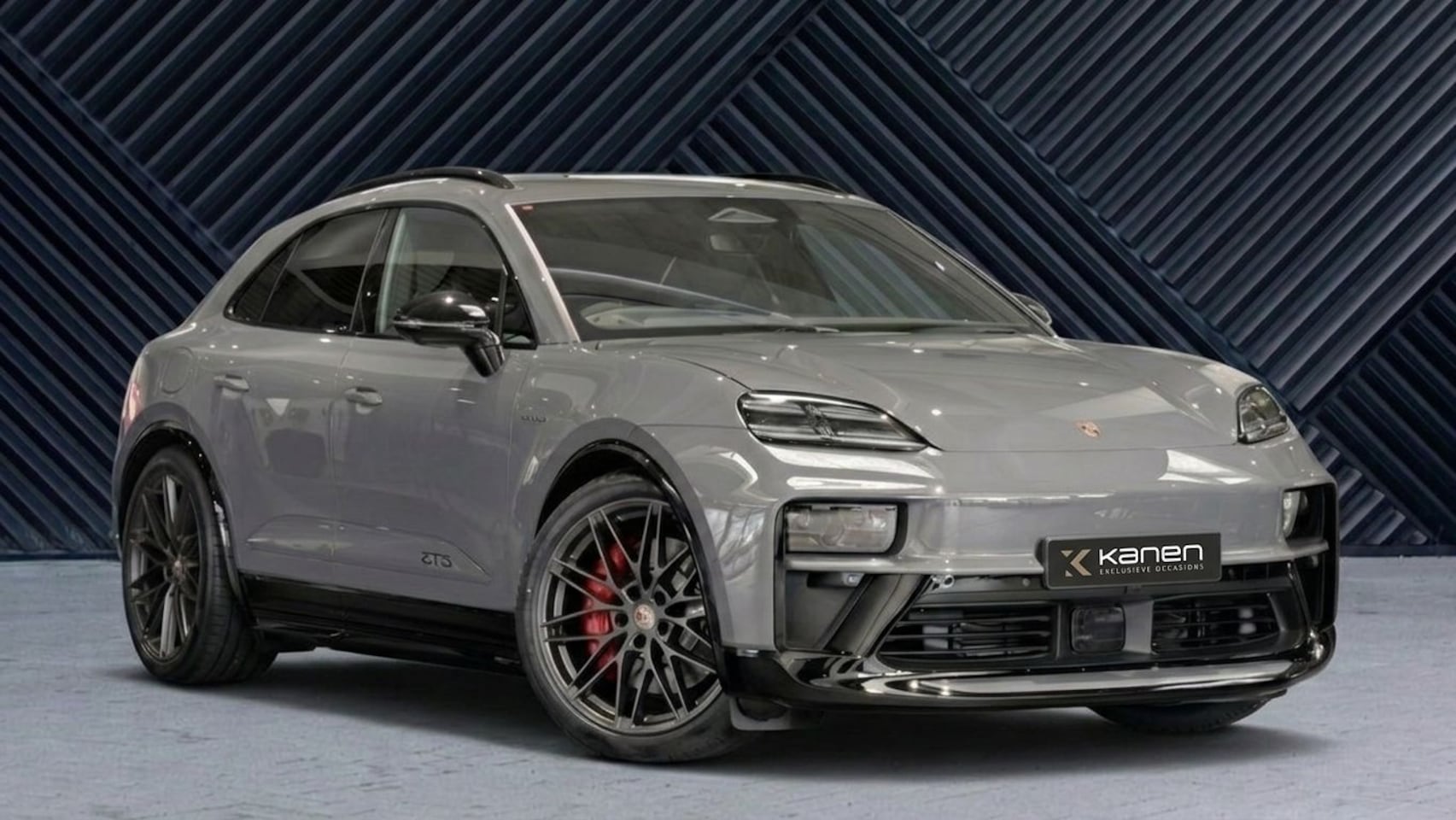 Porsche Macan - GTS 100 KWH Sport Design ACC Pano Matrix PASM 360 Stoelvent SportChrono Headup Achterasb M - AutoWereld.nl