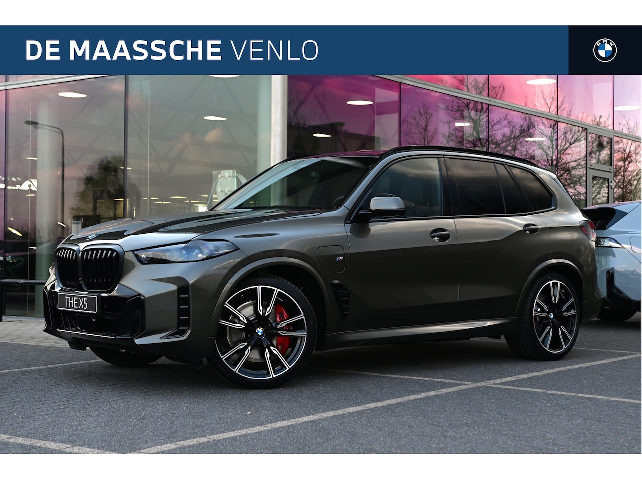 BMW X5 - xDrive50e M Sport Automaat / Panoramadak / Trekhaak / Comfortstoelen / Parking Assistant P - AutoWereld.nl