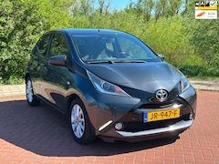 Toyota Aygo - 1.0 VVT-i x-play NAP/30DKM/Cam/Car Play