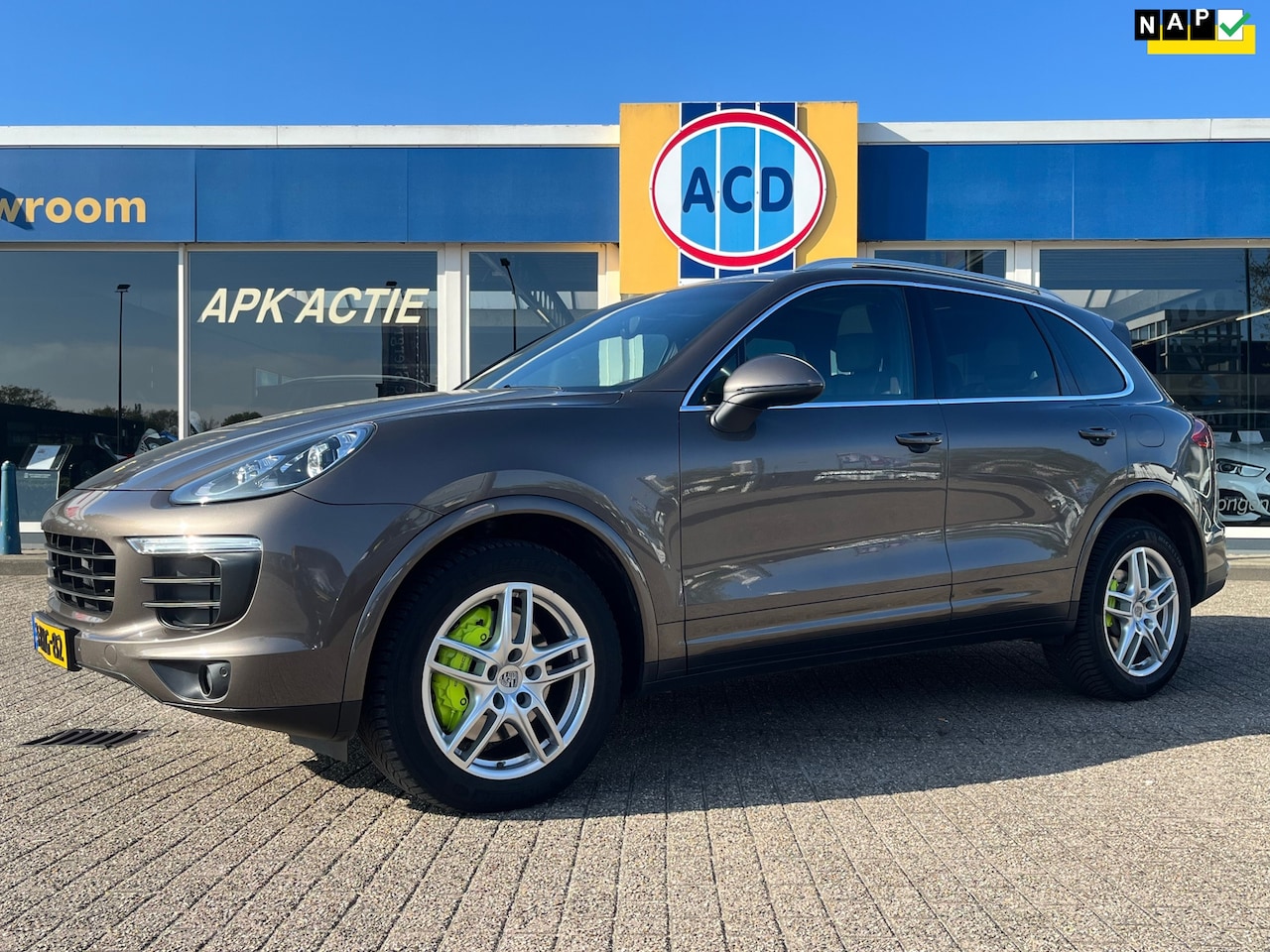 Porsche Cayenne - 3.0 S E-Hybrid Sport Chrono | Orig. NL | 100% Porsche dealer onderhouden | PanoramaDak | - AutoWereld.nl