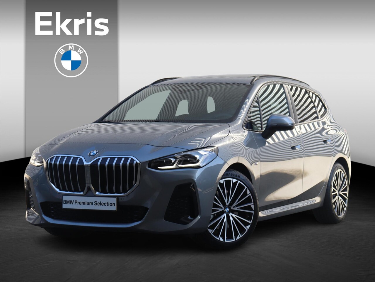 BMW 2-serie Active Tourer - 223i | M Sportpakket | Trekhaak | Driving Assistant Professional | Panodak | Head-up | Ele - AutoWereld.nl