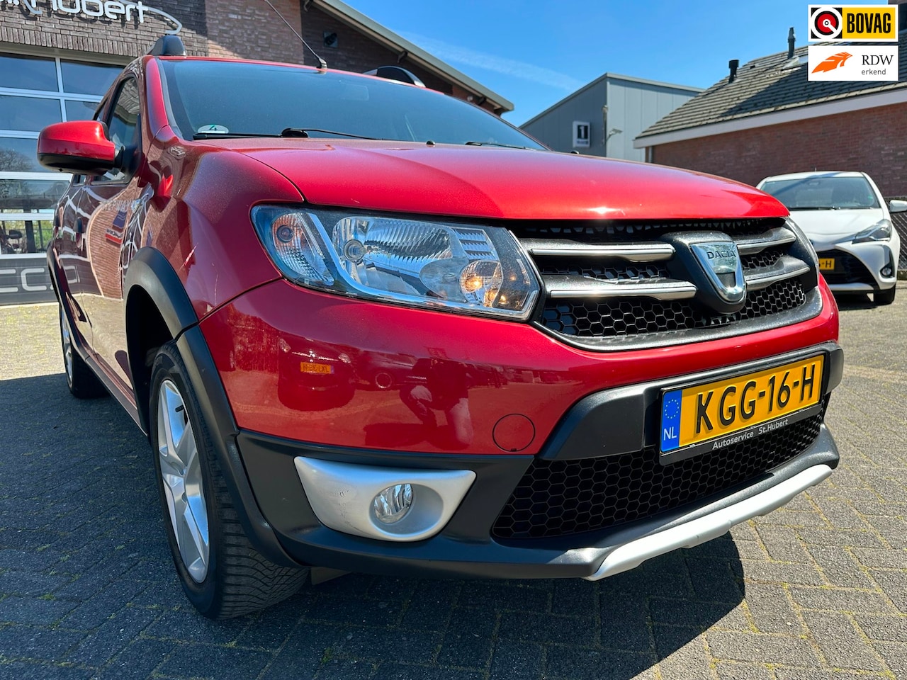 Dacia Sandero Stepway - 0.9 TCe Lauréate. Navi. PDC. Trekhaak. - AutoWereld.nl
