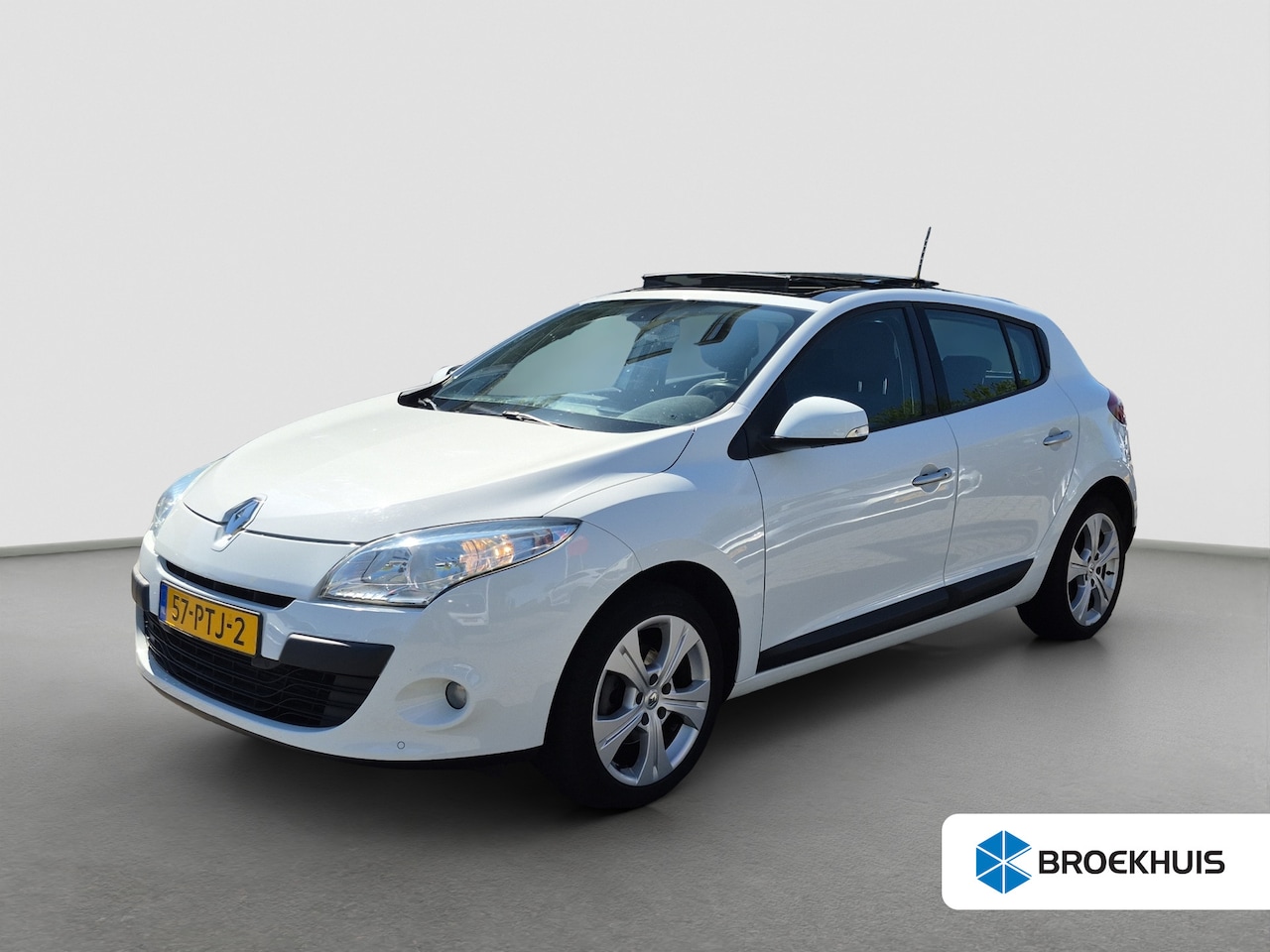 Renault Mégane - 1.4 TCe Dynamique Trekhaak | Panoramadak | Parkeersensoren voor + Achter | Climate control - AutoWereld.nl