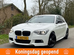 BMW 1-serie - 118i M Sport Edition High Executive | M-PAKKET + Verlaagd + Maxton Nu € 9.975,
