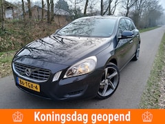 Volvo V60 - 1.6 T3 Kinetic |CRUISE+AIRCO|