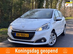 Peugeot 208 - 1.2 PureTech Signature | Cruise + Navi + " 151.000 " KM NAP |