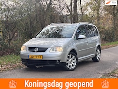 Volkswagen Touran - 2.0-16V FSI Trendline | Airco + Cruise Nu € 2.450,