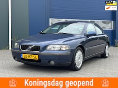 Volvo S60 - 2.4 Edition | Cruise control |