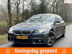 BMW 5-serie Touring - 530xd High Executive | M-Pakket + Pano + Camera + Trekhaak Nu € 14.975,