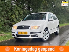 Skoda Fabia Combi - 1.4-16V Spirit+ | Cruise + Airco Nu € 1.750, -|